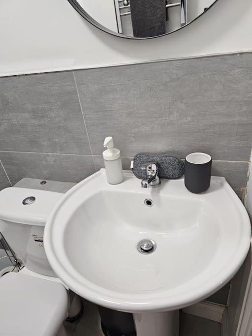 Super Value Bath Street Flat Apartment Ilkeston Exterior photo